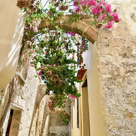 Апартаменты Penelope Garden House Old Town Родос