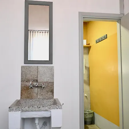 Penelope Garden House Old Town Апартаменты *