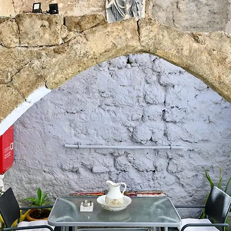 Penelope Garden House Old Town