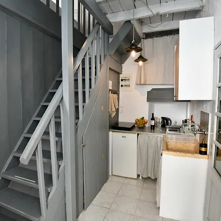 Апартаменты Penelope Garden House Old Town *