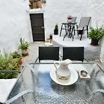 Penelope Garden House Old Town 公寓 *