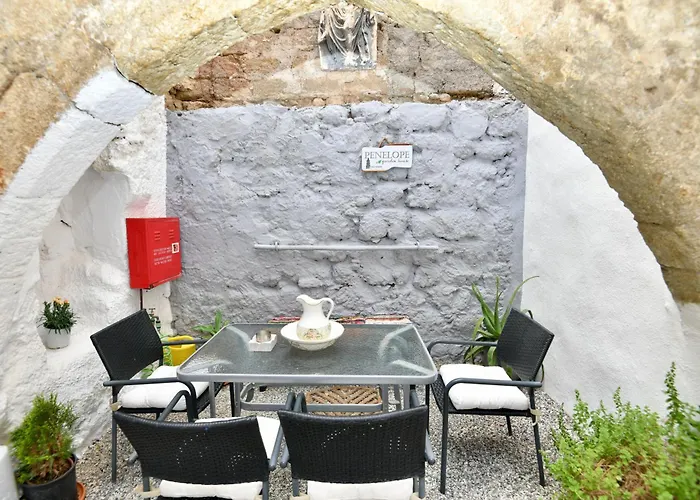 Penelope Garden House Old Town Lejlighed