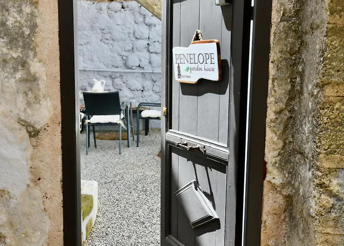 Lejlighed Penelope Garden House Old Town *