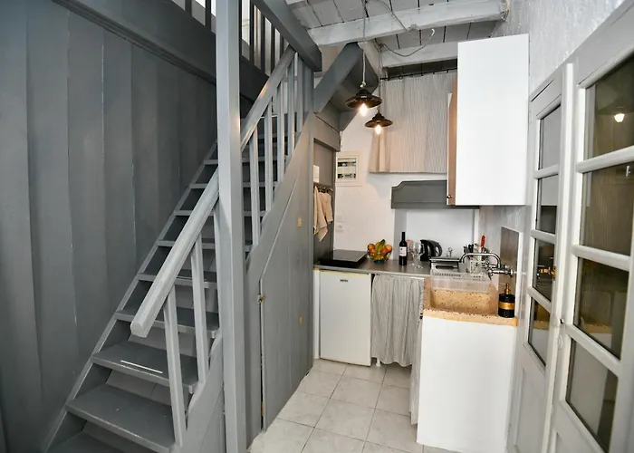 Lejlighed Penelope Garden House Old Town *