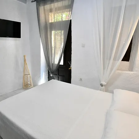 Apartment Penelope Garden House Old Town Rhodes City